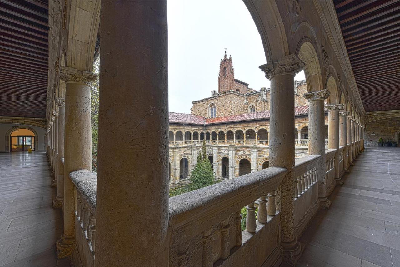 Parador De Turismo De León Buitenkant foto